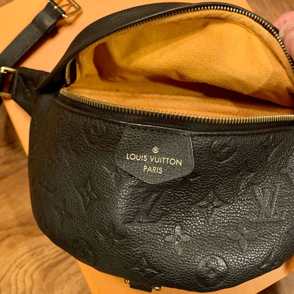 LV Monogram Empreinte Noir Bumbag - Picture 13 of 16